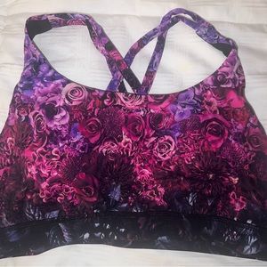 Lululemon sports bra